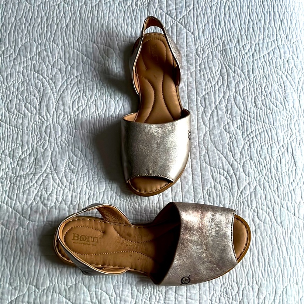 Born sandals metallic silver size 9M